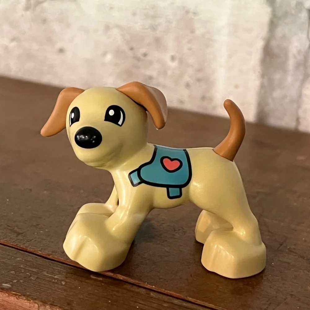 Lego Duplo Tan Puppy Dog Pet W/ Heart Vest Harness Service Dog Companion - Picture 1 of 6